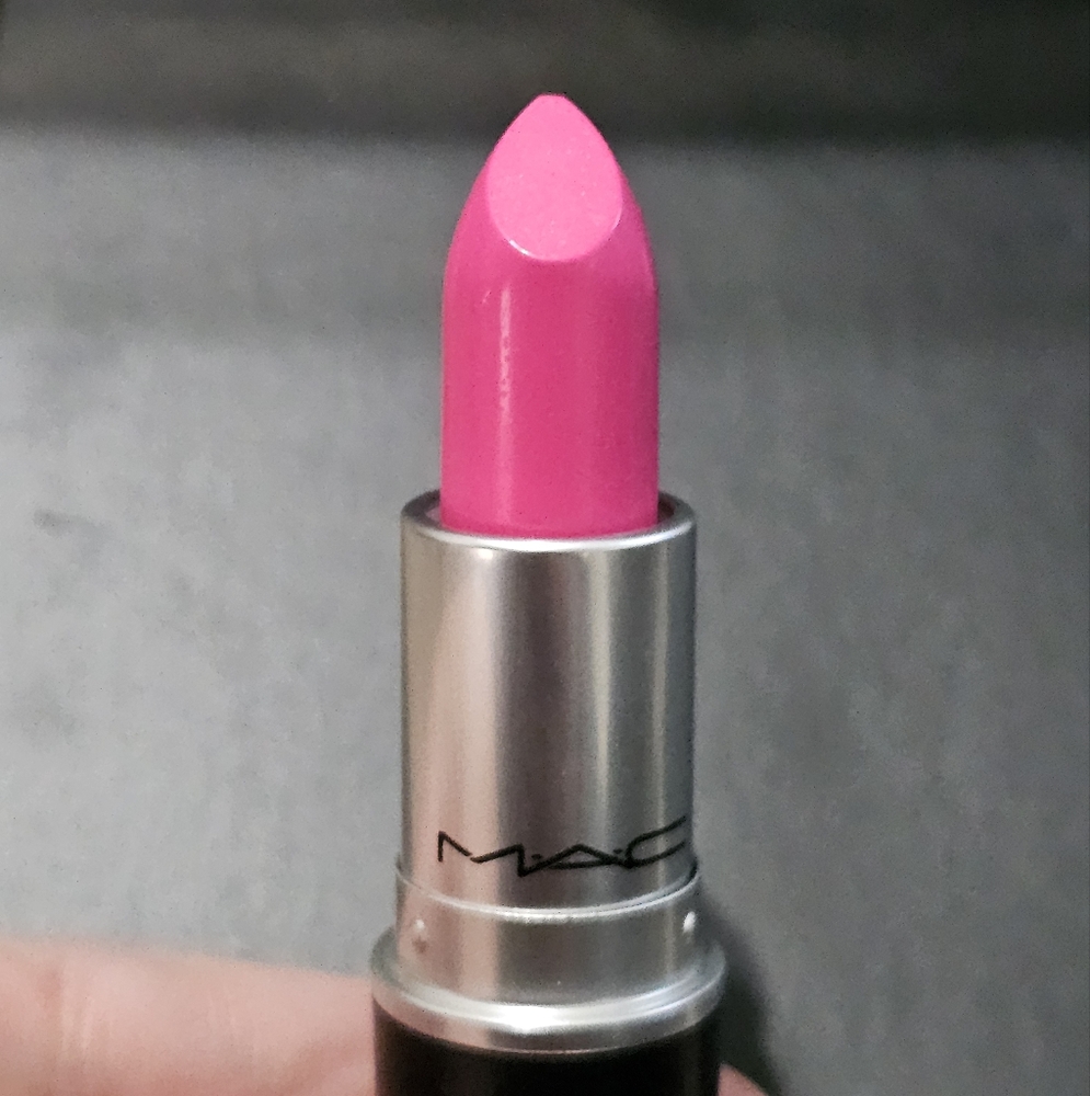 MAC Cosmetics Happy-Go-Lucky Amplified Creme Lipstick